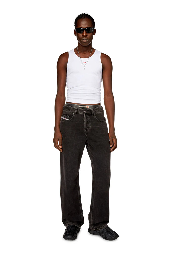 Tank top with mini D logo patch