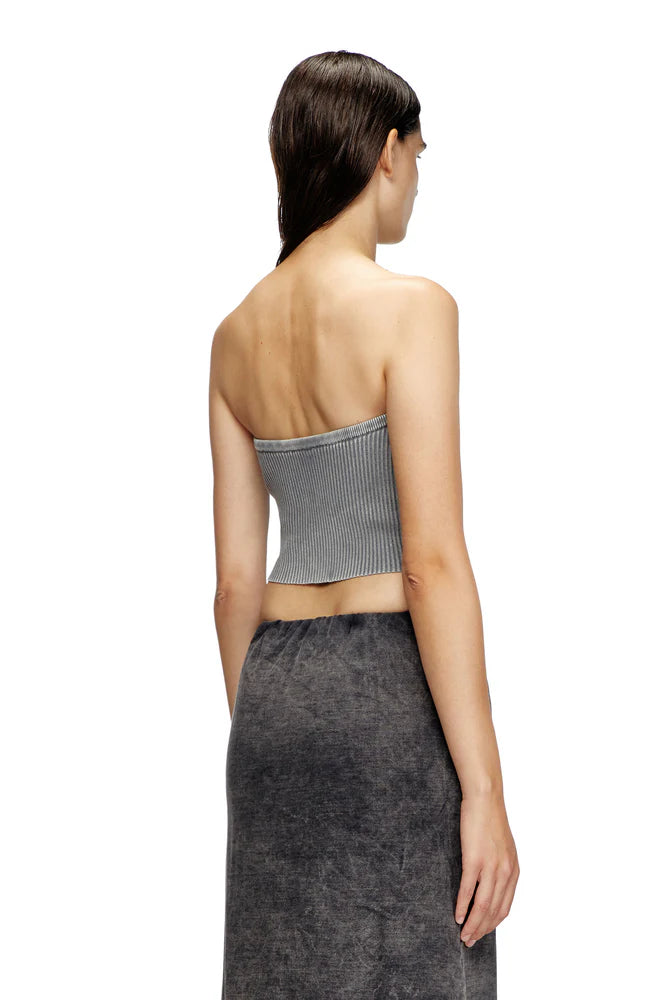 Knit Tube Top With Rusty-Look Oval D