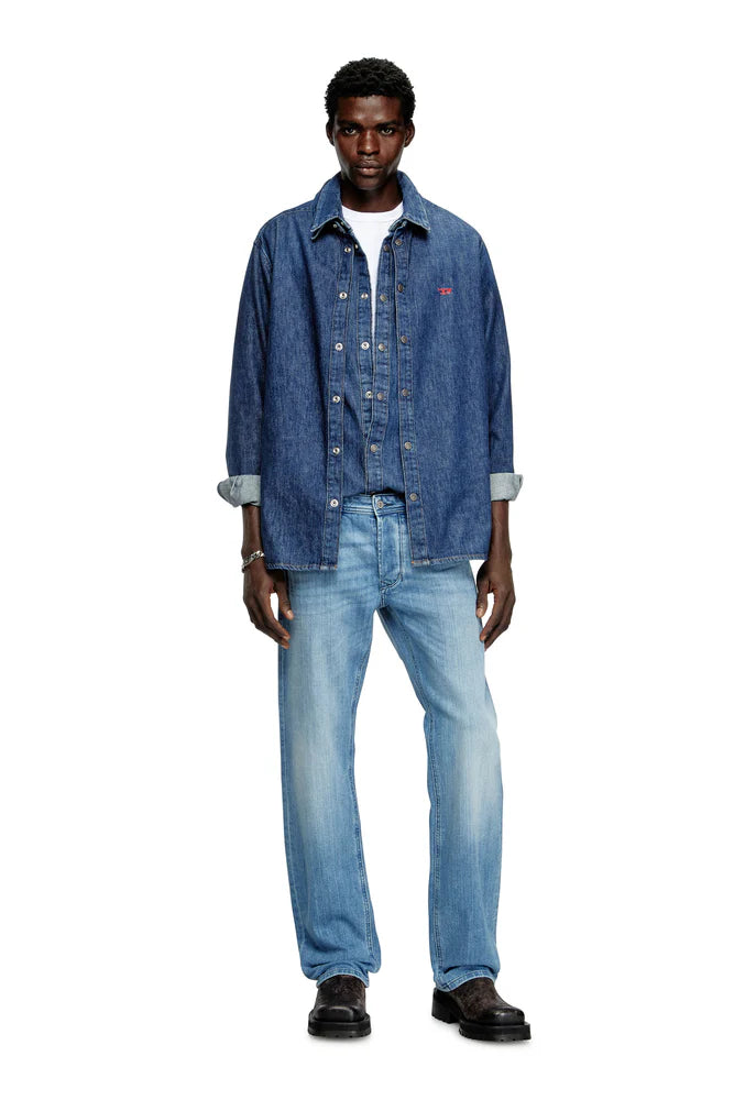 T-shirt with micro-embroidered logo