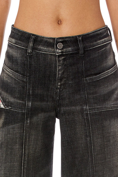 Flare Jeans - D-Akii