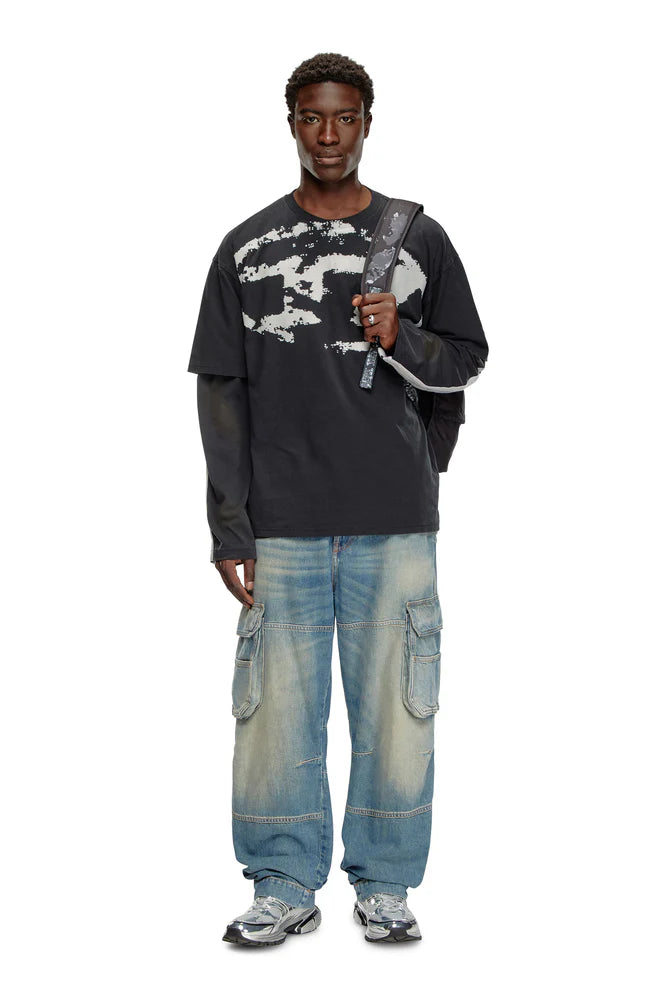 T-shirt with distressed flocked logo