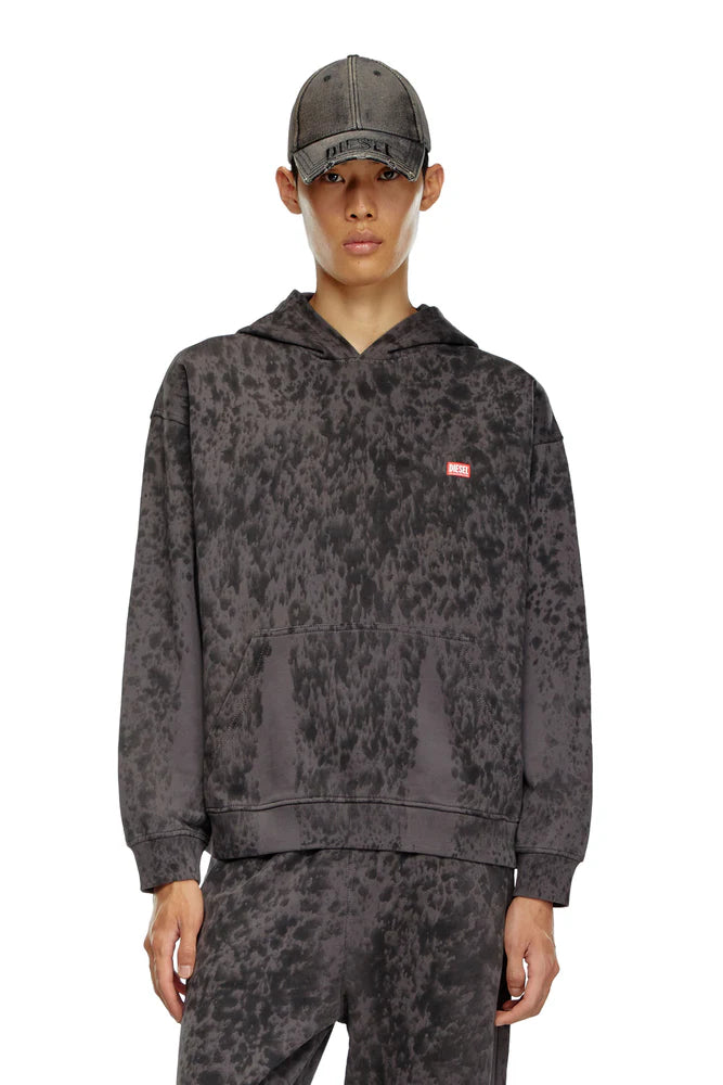 Treated hoodie with raindrop effect