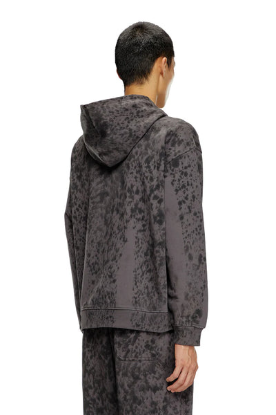 Treated hoodie with raindrop effect