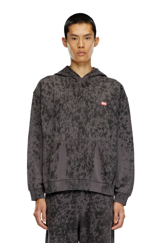 Treated hoodie with raindrop effect