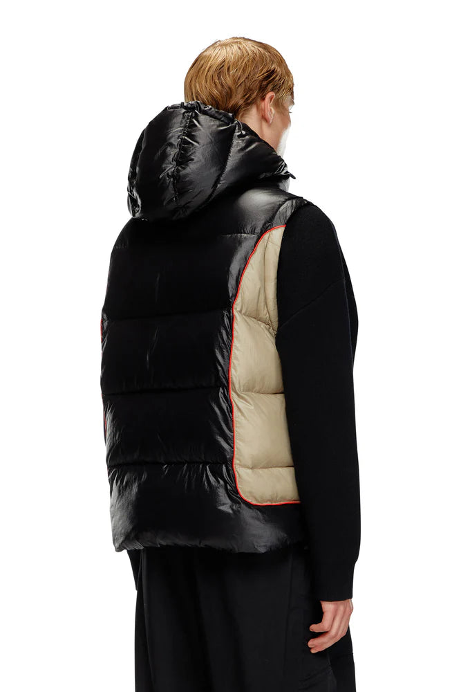 Hooded puffer vest in shiny ripstop