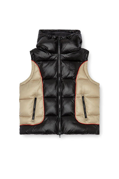 Hooded puffer vest in shiny ripstop