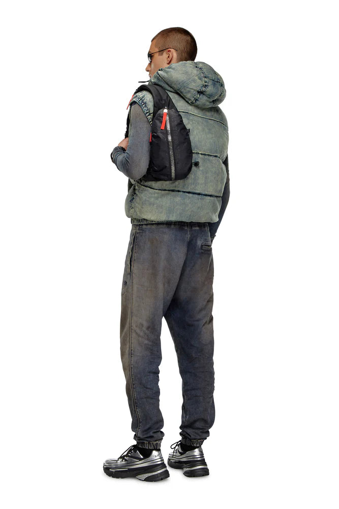 Zip-D-Sling bag in check-jacquard shell