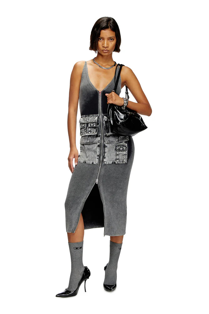 Knit midi dress with contrast pockets