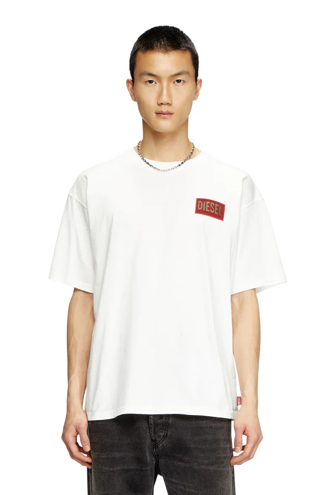 T-shirt with logo patch