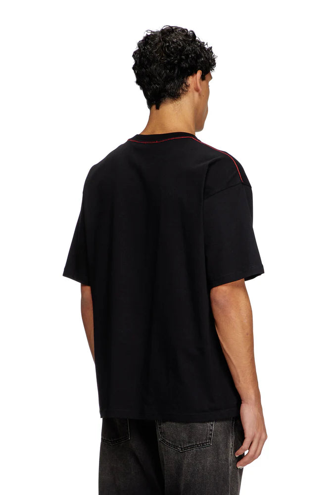 T-shirt with logo patch