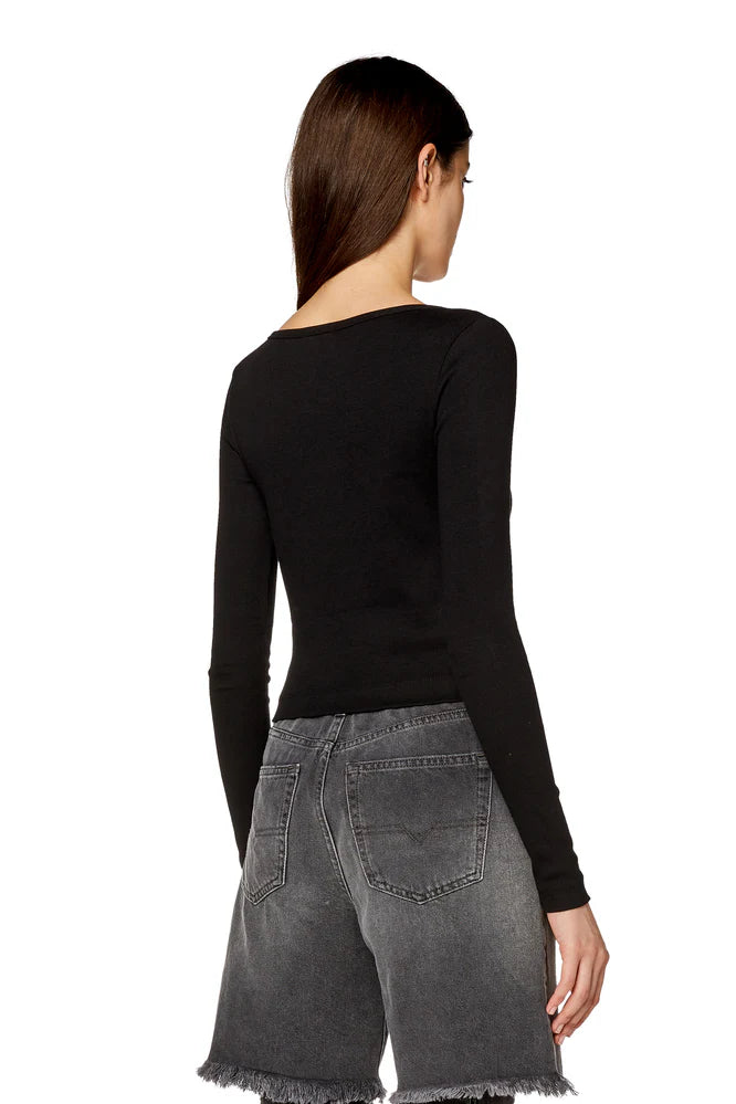 Long-sleeve top with embroidered D patch