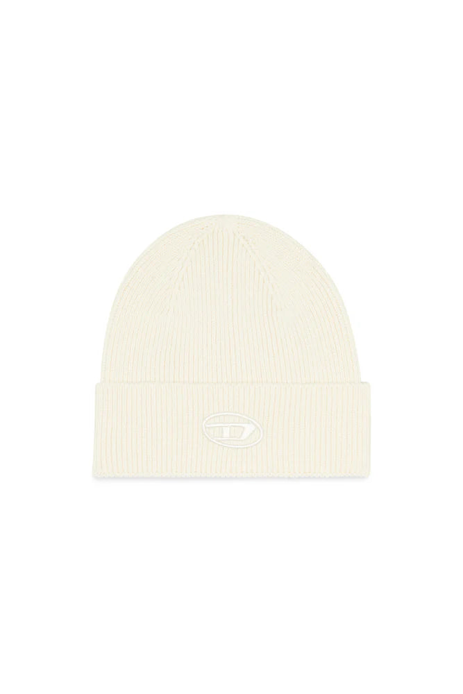 Ribbed beanie with D embroidery