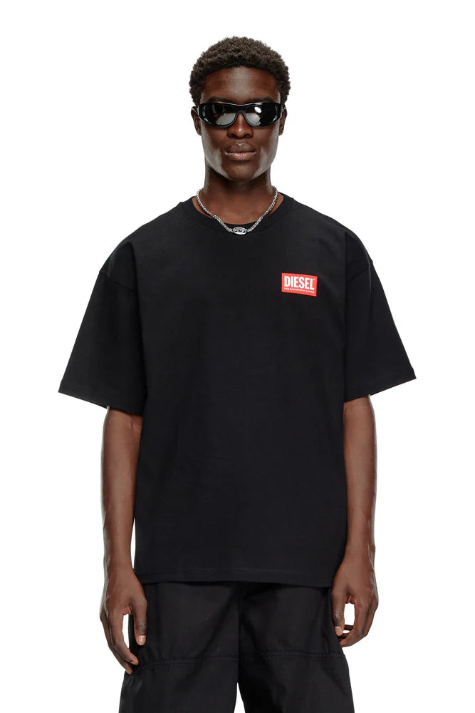 T-shirt with jacquard logo patch