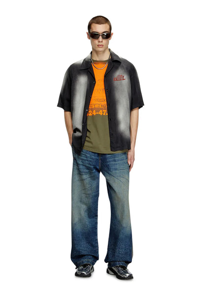 T-shirt with blowout logo graphic