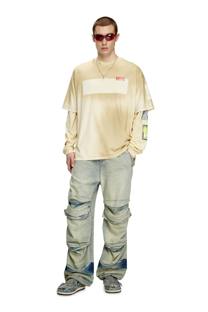 Dirty-effect T-shirt with contrast effects