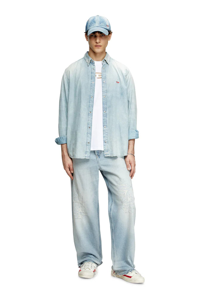 T-shirt with embroidered Oval D