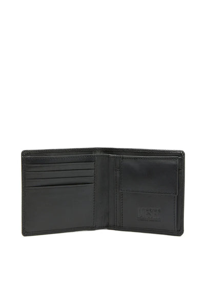 Bi-fold wallet in grainy leather