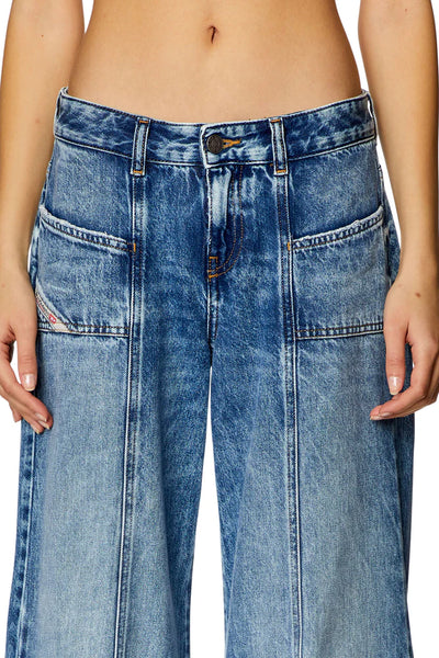 Bootcut and Flare Jeans - D-Akii