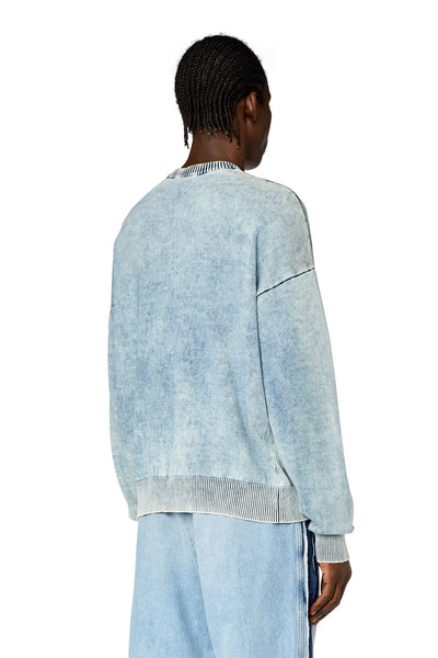 Jumper in indigo cotton