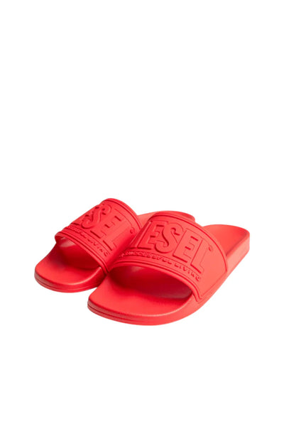 Sa-Mayemi-Pool slides with 3D logo