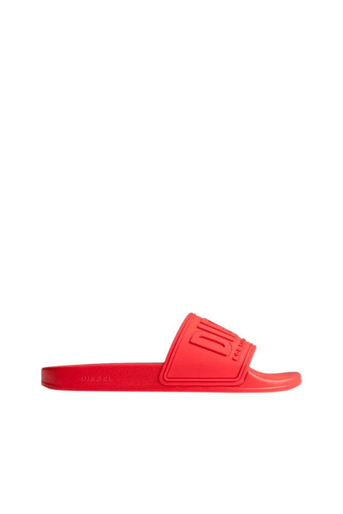 Sa-Mayemi-Pool slides with 3D logo