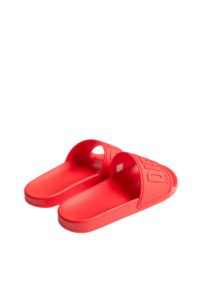 Sa-Mayemi-Pool slides with 3D logo