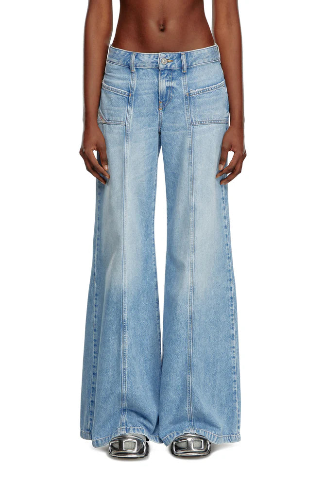 Bootcut and Flare Jeans - D-Akii