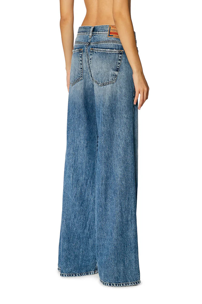 Bootcut and Flare Jeans - 1978 D-Akemi